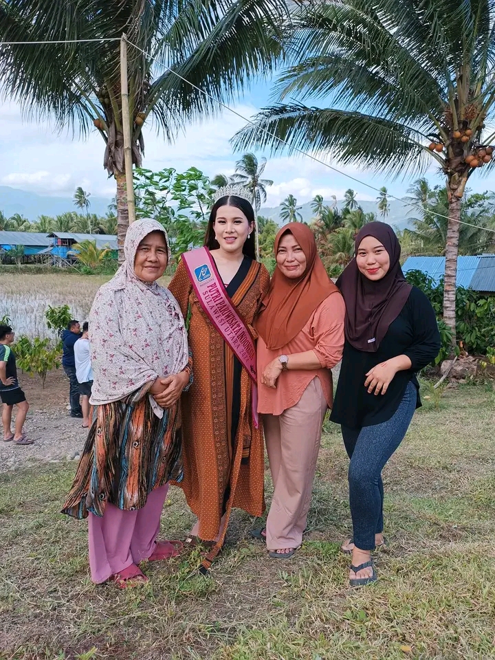 Putri Indonesia: Putry Gonaa Nender Kunjungi SRUM HILL