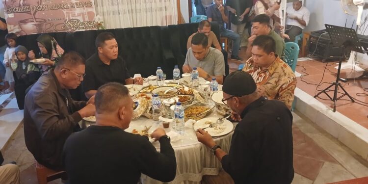 Dr. Weni Gaib Hadiri Syukuran Kemenangan di Desa Bungko