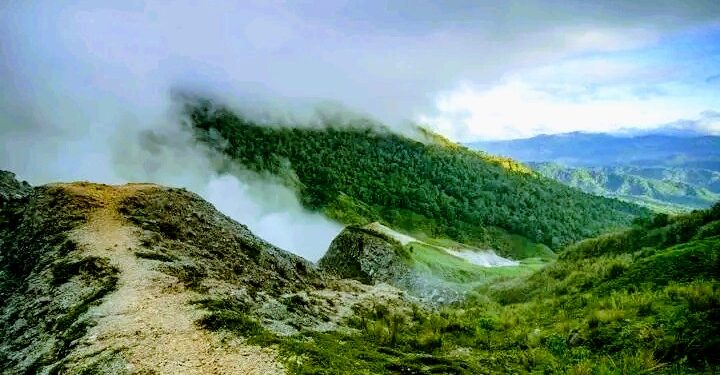 Gunung Ambang: Surga Petualang di Bolaang Mongondow Timur