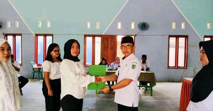 Sangadi Tungoi Satu Lantik Pengurus BUMDes Mandiri Periode 2025-2030  