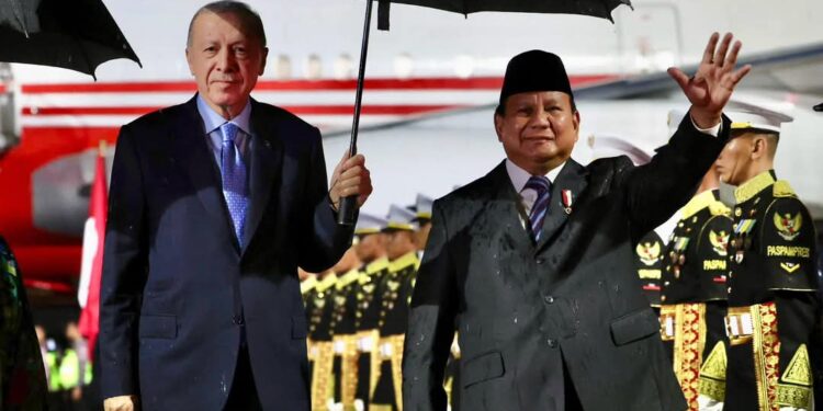Prabowo Sambut Kedatangan Presiden Turki Erdoğan di Jakarta 