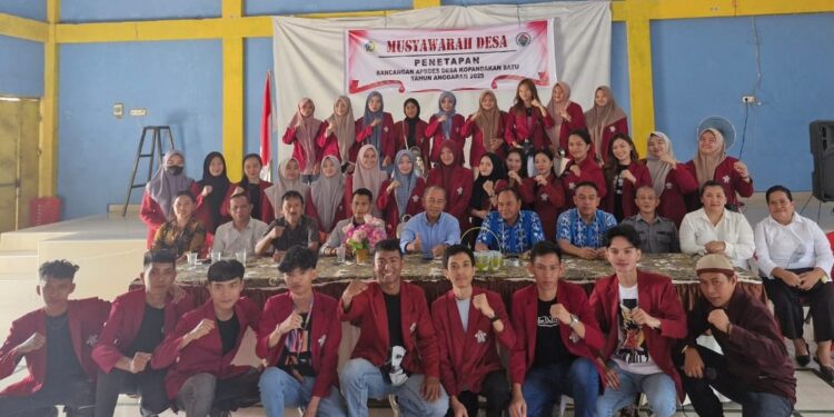 STIE WD Kotamobagu Gelar KKN dan KKLP di Dua Desa, Mahasiswa Siap Berkontribusi untuk Masyarakat