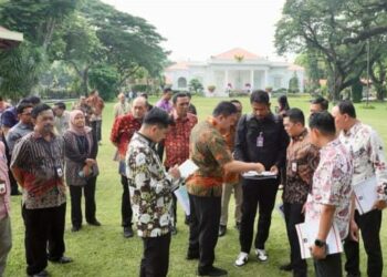 Tim Kemendagri Lakukan Peninjauan Lokasi Pelantikan Kepala Daerah di Istana Merdeka