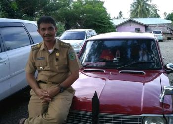 Kaban BKPP Bolmong Drs. Umarudin Amba serahkan SK CPNS DAN CPPPK Bulan Mei 