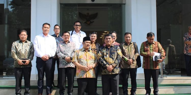 Gubernur YSK Paparkan Rencana Pembangunan Strategis Sulawesi Utara kepada Kepala Bappenas RI