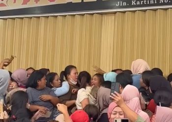 Owner Batal diskon…Khawatir Jatuh Korban Jiwa,,Ribuan Warga Kecewa di Jalan Kartini Kotamobagu