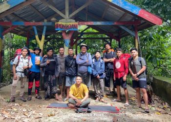 Air Ponikian: Surga Tersembunyi yang Menyembuhkan Riuh Dunia