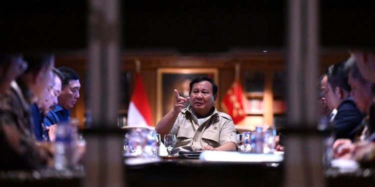 Rapat Koordinasi Hambalang: Prabowo Instruksikan Operasi Besar Berantas Aktivitas Ilegal