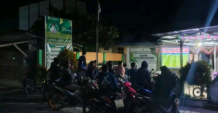 Piala Dunia 2026 Jadi Momentum Persatuan, Pemdes Bungko Gelar Nobar Bersama Warga